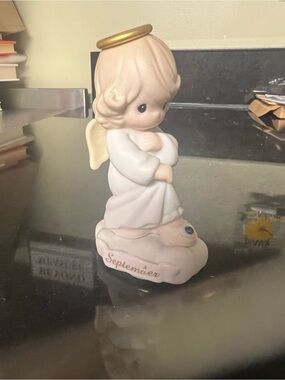Vintage 1996 Precious Moments "September" Figurine Birthstone Angel 261238